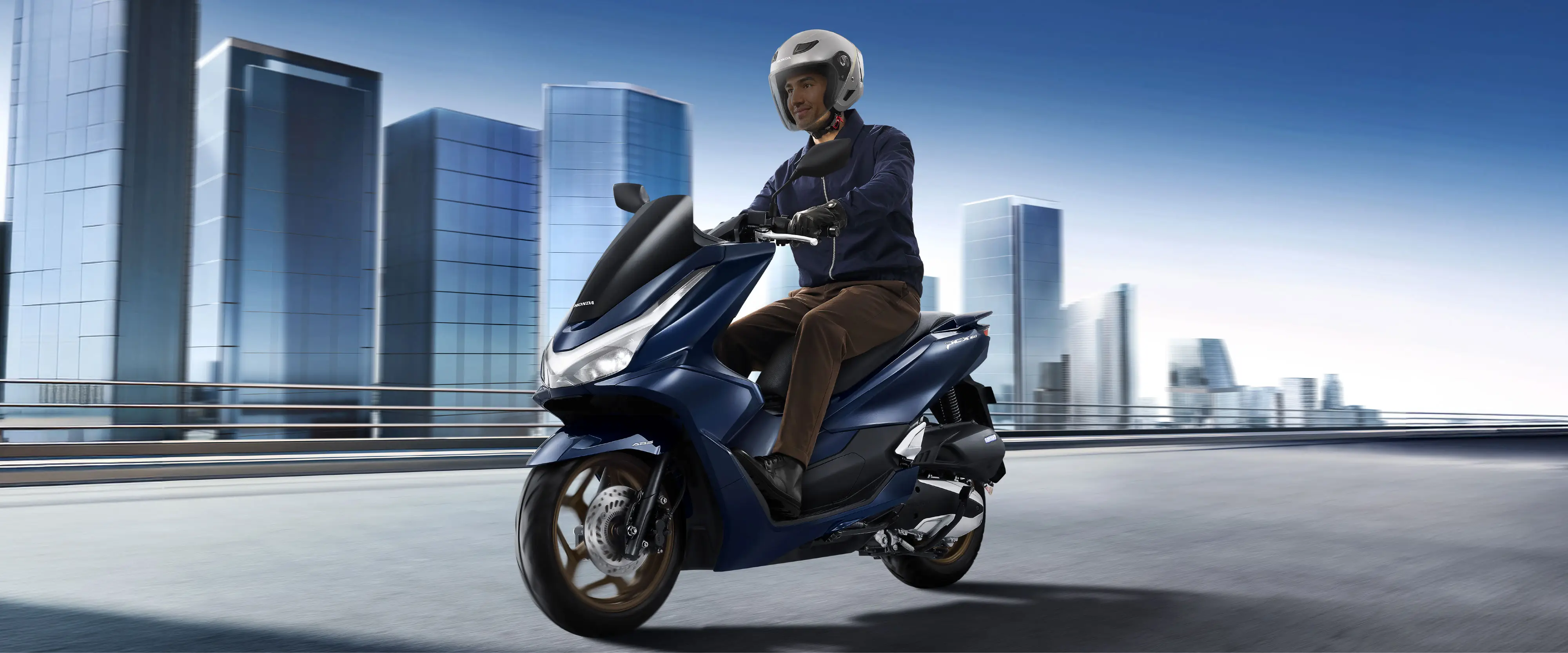 202604 PCX 160 head ad 1