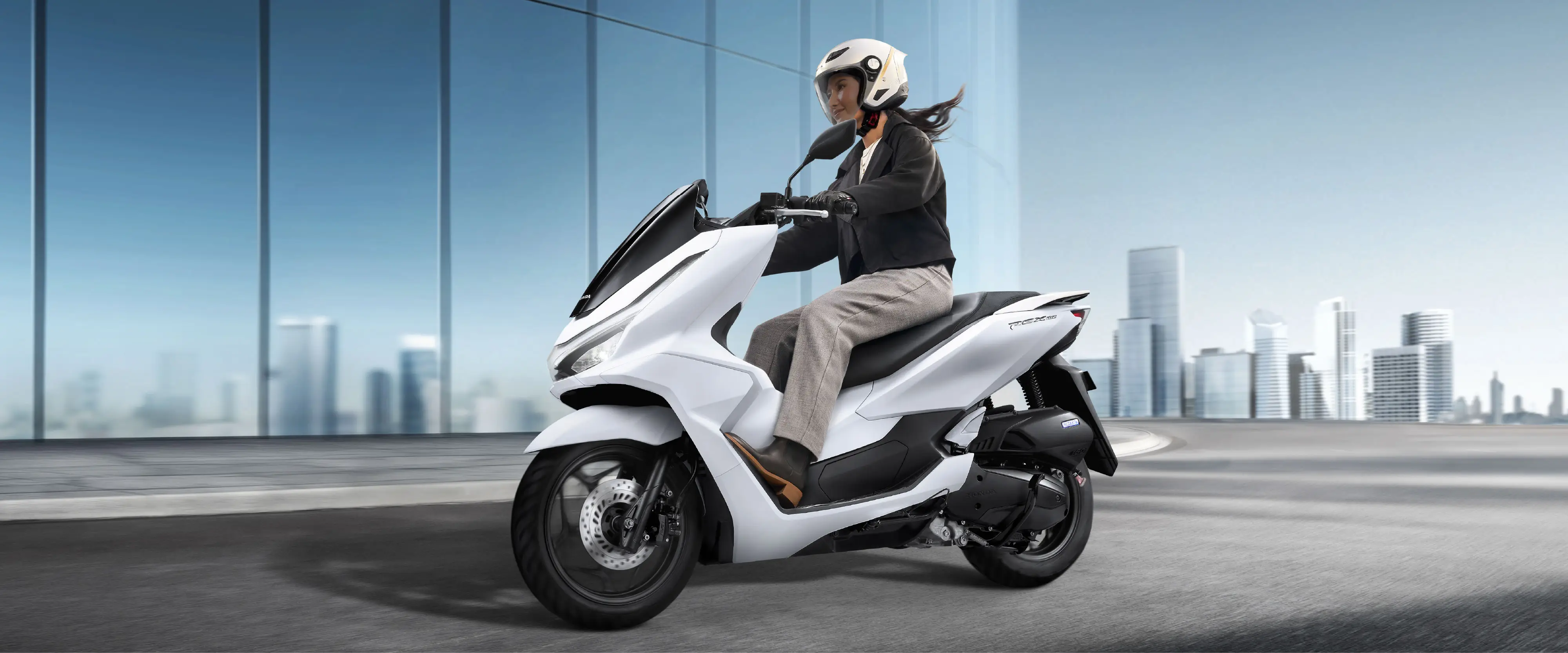 202604 PCX 160 head ad 3